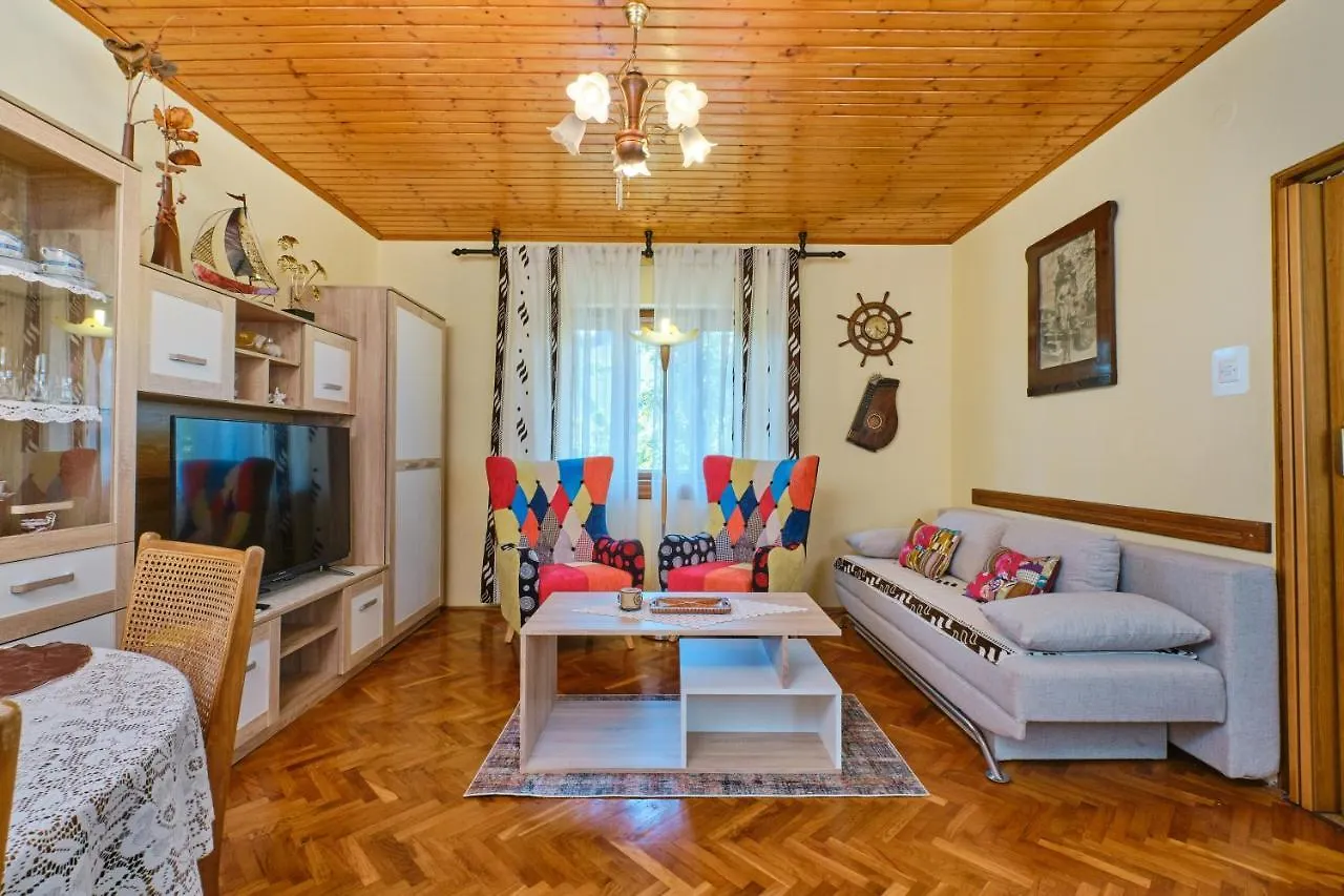 Apartments With A Parking Space Mali Losinj
